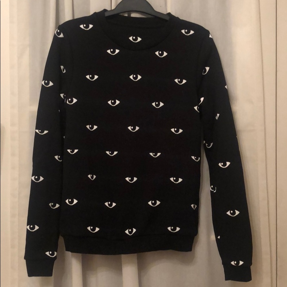 Black and white cotton eye sweatshirt
